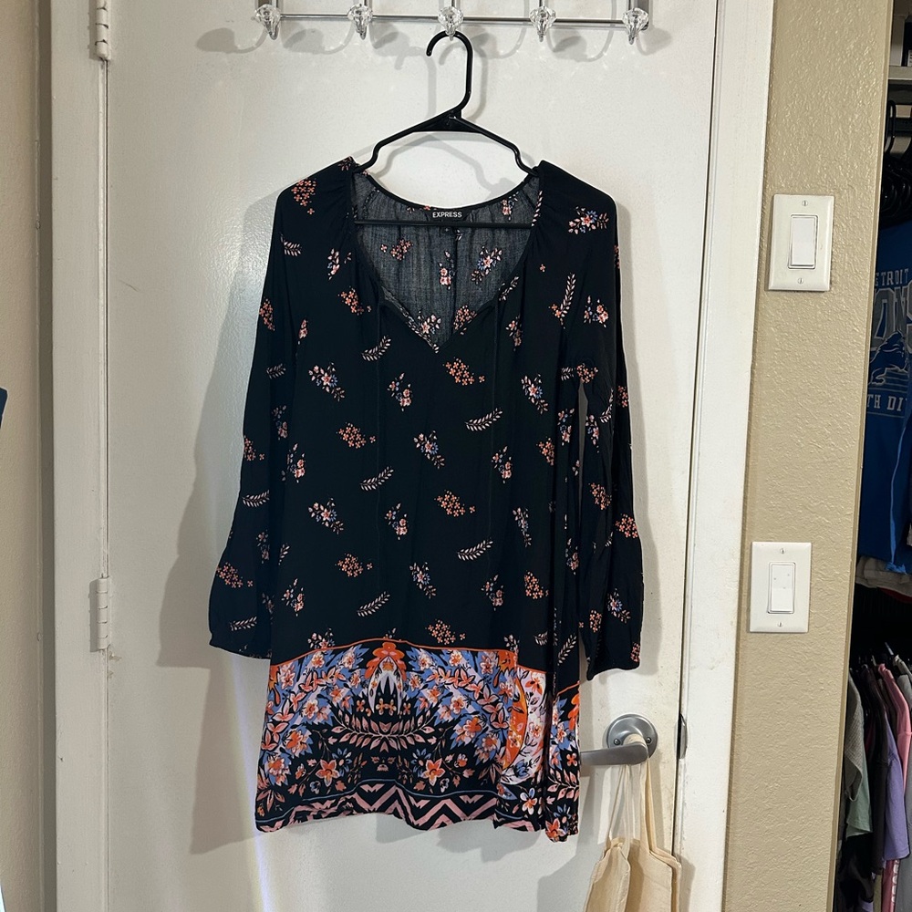 Express size Small, long sleeve t-shirt dres